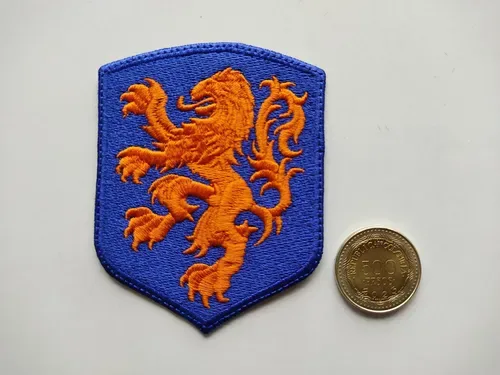 Parche bordado con león