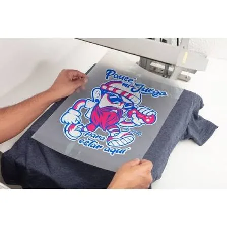 Aplicación de un estampado DTF sobre camiseta