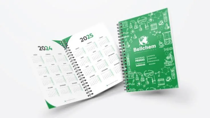 Agenda anillada con calendario