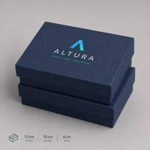 Cajas marcadas con logo